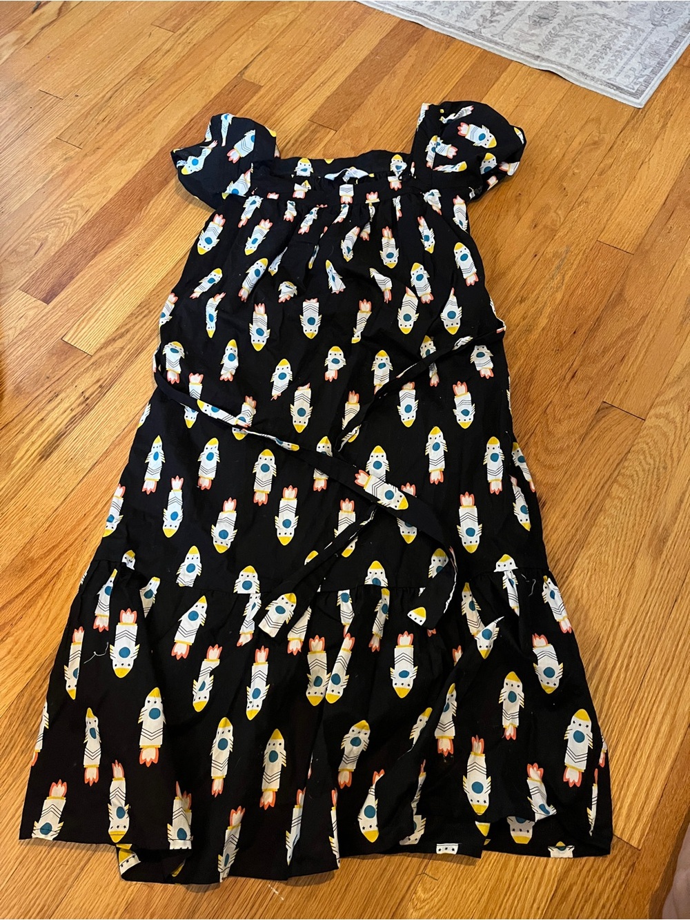 Black Rocket-Print Midi Dress with Puff Sleeves